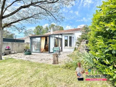 mareuil-sur-lay – maison de plain-pied avec dépendance et fort potentiel  proche centre