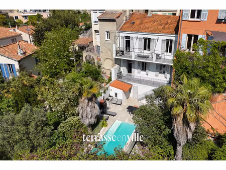 roucas-blanc maison - vue terrasse jardin piscine