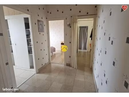 bel appartement t3 rdc