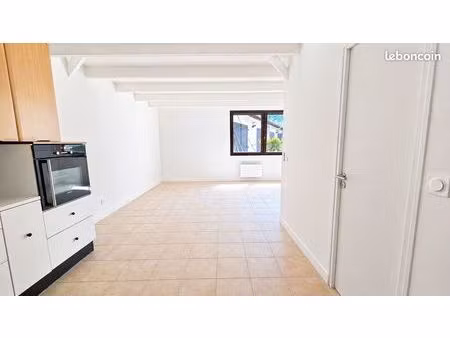 studio 1 pièce 35 m²