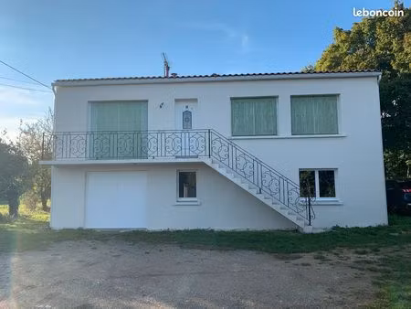 maison à louer à luché
