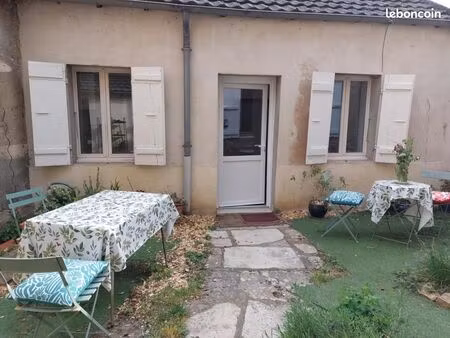studio 1 pièce 25 m²