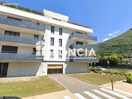 parking 16 m² fontanil cornillon