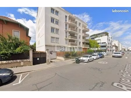 garage/box 10 m² villeurbanne