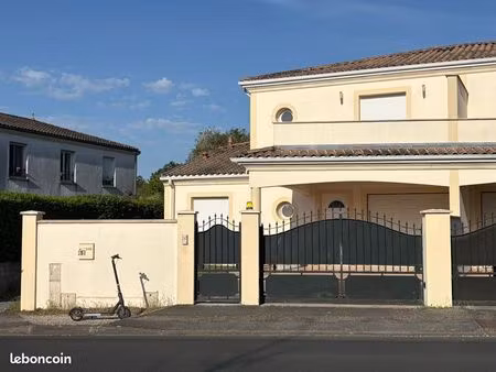 maison récente 125 m2 t4 + garage