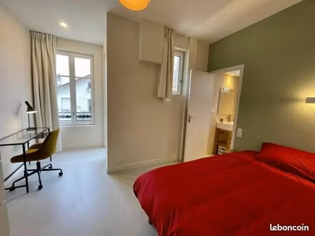 chambre 1 pièce 14 m²