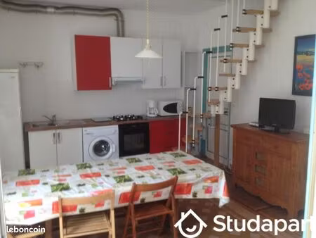 chambre 1 pièce 14 m²