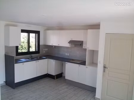 loue maison mitoyenne t4 à l'année à moriani plage