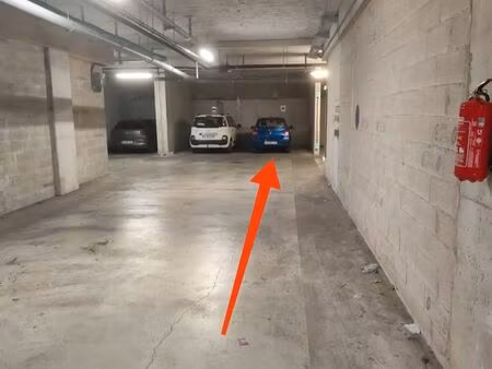 loue place de voiture 13001