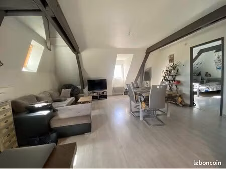 appartement t3 rénové entièrement avec cave