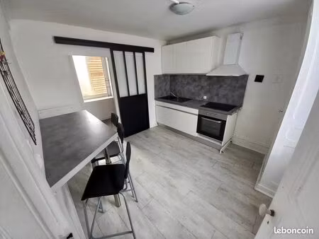 appartement f1 dans immeuble avec jardin partagé