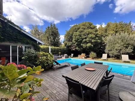 maison de luxe à vendre dans le quartier caudéran-barrière judaïque