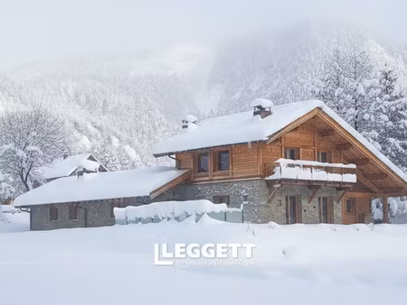 maison de luxe à vendre à névache