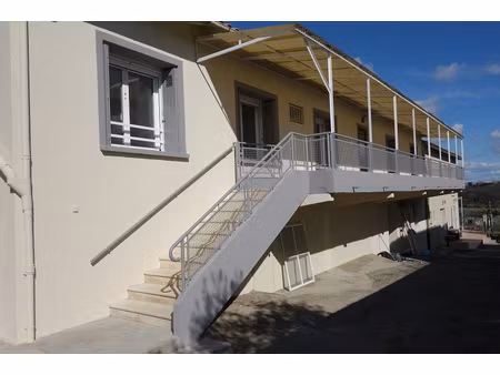 location - maison t4 de 89 m2 en r+1 avec grande terrasse co