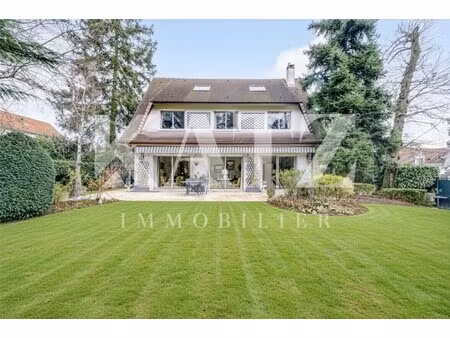 maison de luxe à vendre à vaucresson