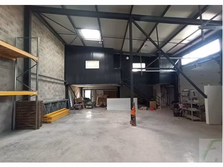 location locaux professionnels 0 pièces 234 m² à le versoud (38420)  2 200 €