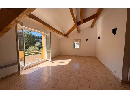 location appartement  79.52 m² t-4 à peille  1 250 €