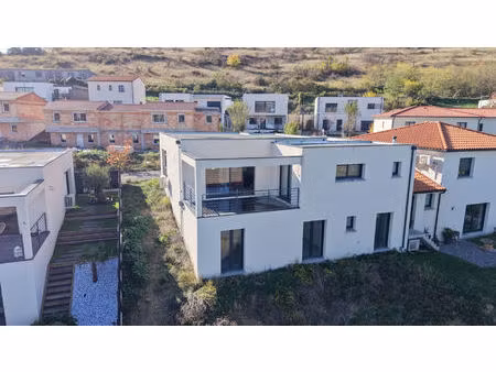 maison les martres de veyre 5 pièce(s) 167 m2