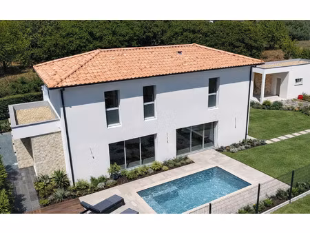 maison saint-médard-en-jalles m² t-7 à vendre  844 000 €