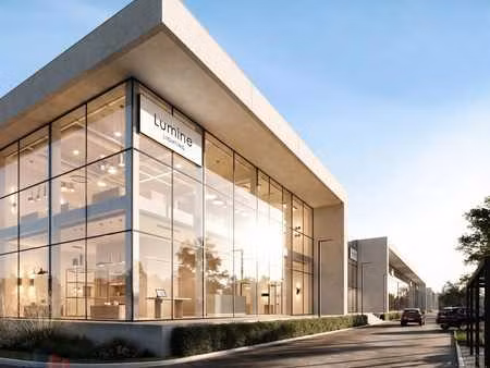 753 m² d'entrepôt avec 511 m² de mezzanine à louer