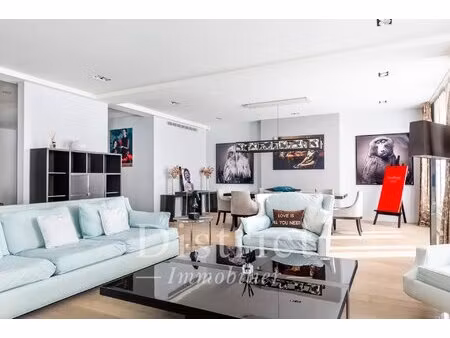 hoche / friedland - appartement meublé 192m². 2 chambres  prestations luxueuses.
