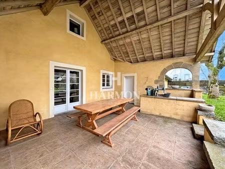a louer : maison de village aramits