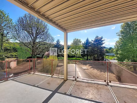 maison à brives charensac de 3 niveaux de 180 m² sur un terrain 600 m² avec piscine couver