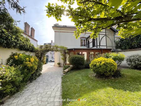 chartres maunoury - maison de caractère avec jardin et annex