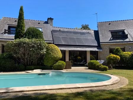 propriété avec piscine - 210 m² - ploemel