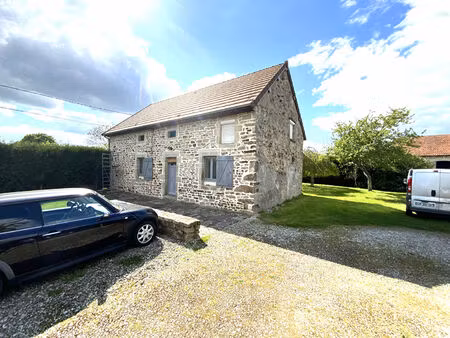auxy - maison de village de 139 m² hab. (3 chambres) avec double garage et dépendance.