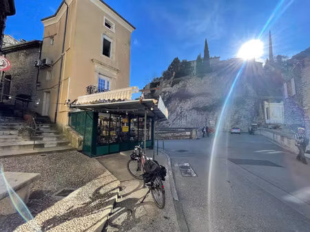 vaison centre - murs et fonds de commerce