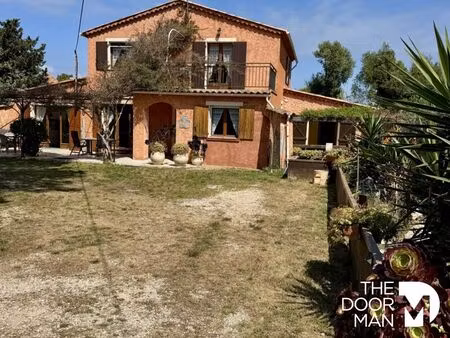 maison 83400