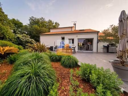 vente maison à pont-saint-martin (44860) : à vendre / 193m² pont-saint-martin