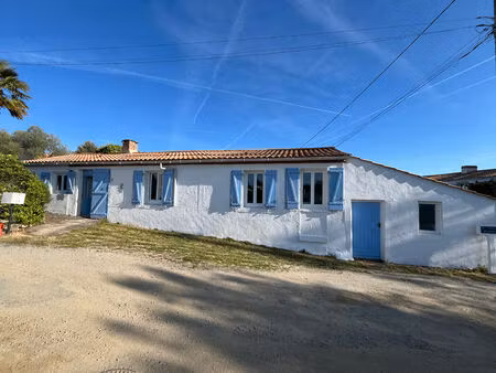 st christophe du ligneron - maison 4 pièces - 79m² - terrain 410m² - dépendances