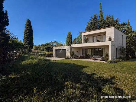 vente terrain  606.00m²  istres