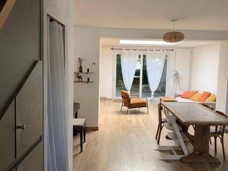 maison avec jardin et garage