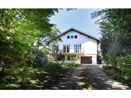 maison 7 pièces 137 m²