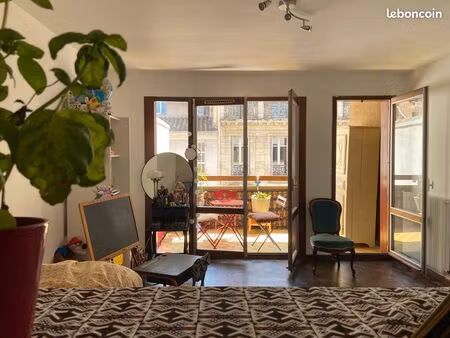 studio + balcon