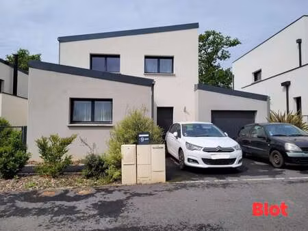 location maison à gévezé (35850) : à louer / 102m² gévezé