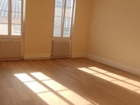 agen centre t2/t3 73 m²