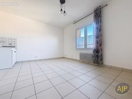 maison 2 pièces 32 m²