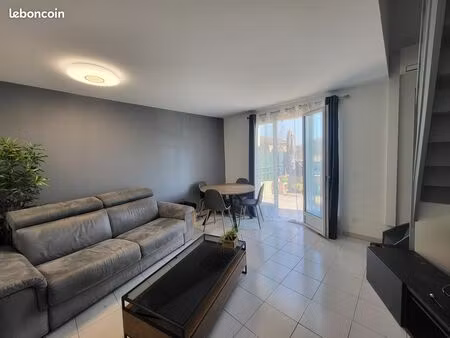appartement t2 duplex avec terrasse cave et parking