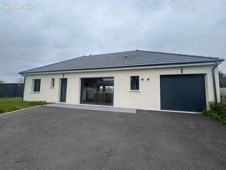 maison neuve à amilly