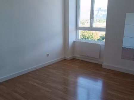 location appartement t3 - 54 m² à moirans 570 cc /mois