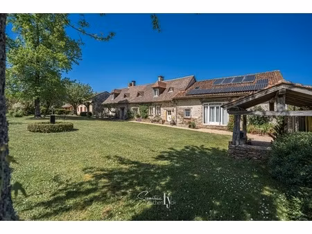 maison 7 pièces - 232 m²