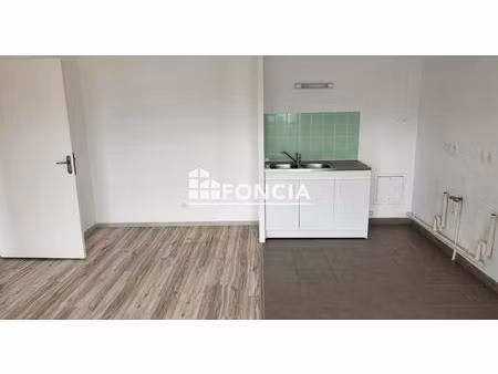 le petit quevilly - t2 + parking - balcon - parfait etat
