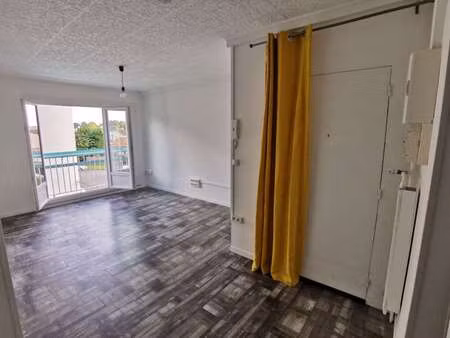 location appartement 2 pièces à saint-sébastien-sur-loire (44230) : à louer 2 pièces / 46m