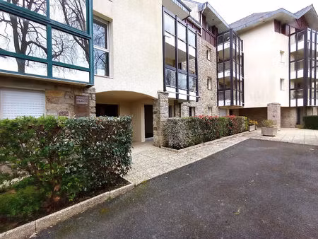 bureaux / local pro auray rez-de-chaussée rue du père eternel