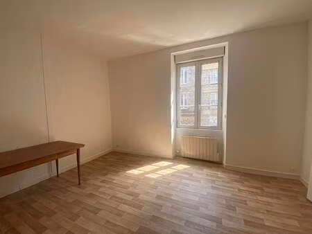 location appartement 3 pièces à dinan (22100) : à louer 3 pièces / 57m² dinan