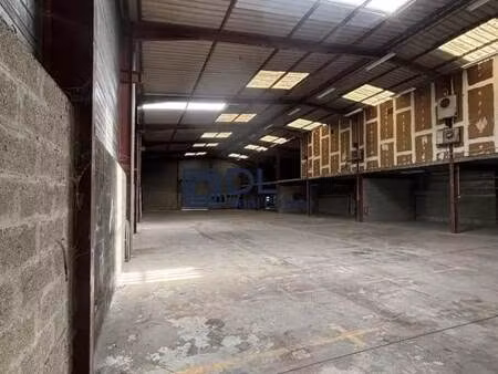 location entrepôt elancourt 78990 948m²
